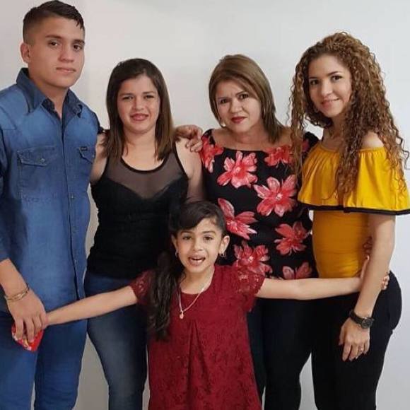 Meet your Posher, Marilu - Picture 1 of 1